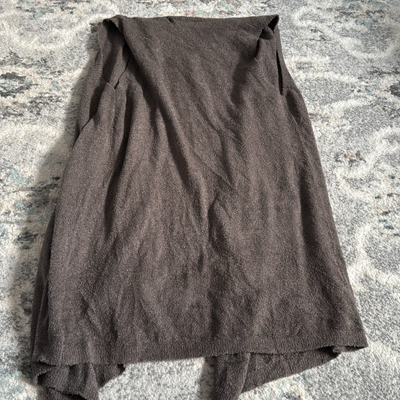 Barefoot Dreams Cozy Sleeveless Open Cardigan - Picture 6 of 7
